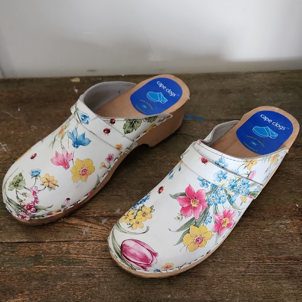 Women's Floral Clogs - White